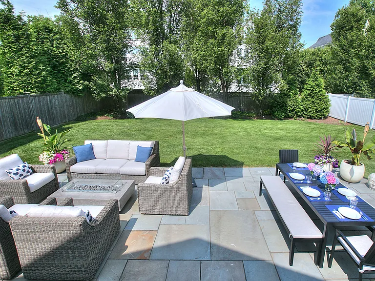 537 Penfield Rd — Photo 31