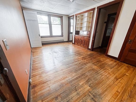 2nd image of 816 Cass St APT 104