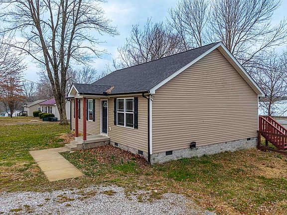 4th image of 210 Hardin Ave