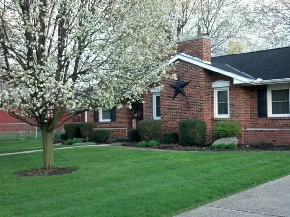 405 W South St, Centerville, IN 47330