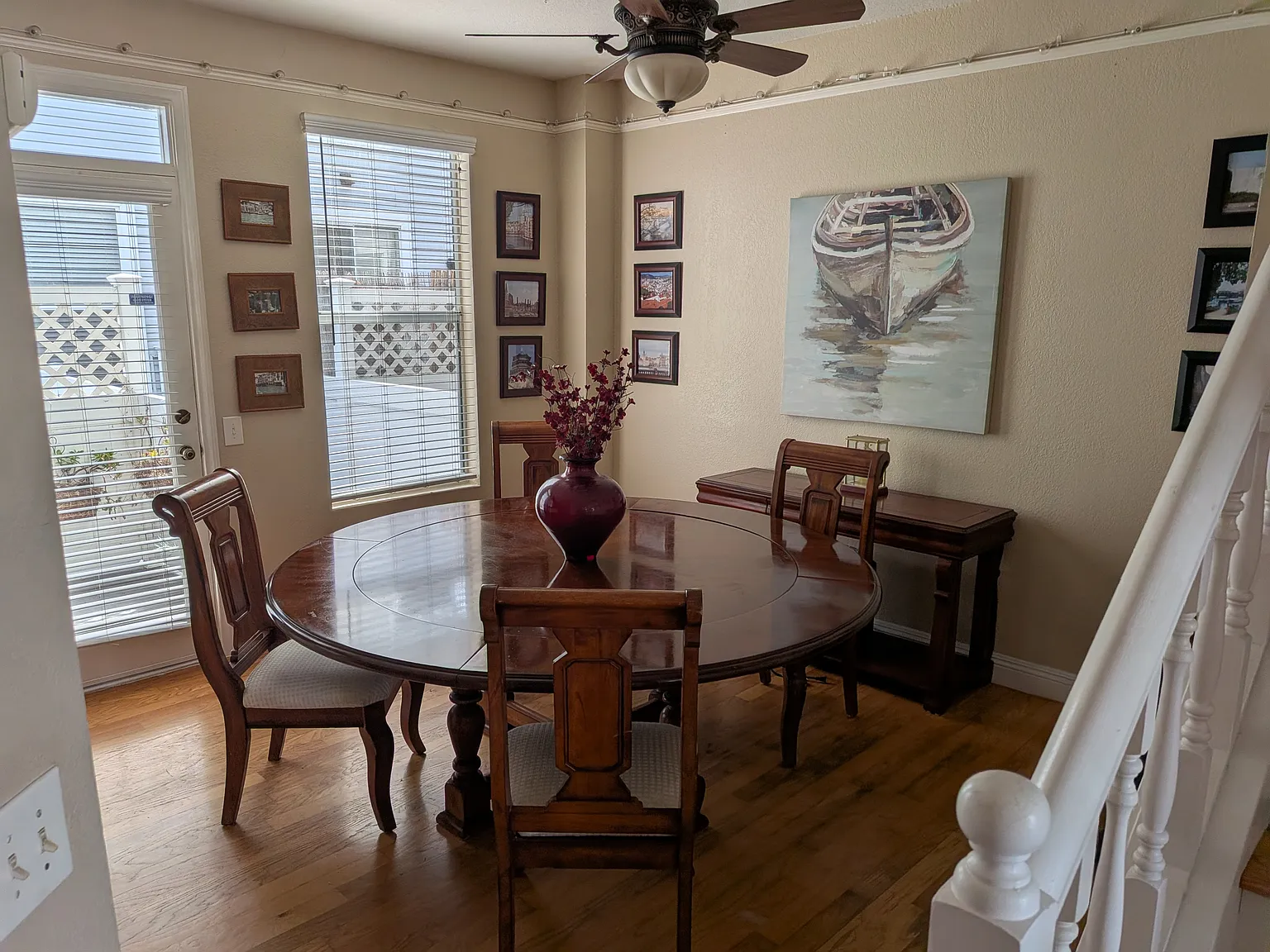 3 bed, 2.5 bath, 1302 sqft, $3,800 — Photo 2