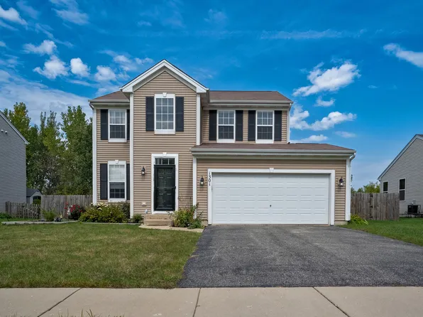 1301 Lilac Ln, Harvard, IL 60033