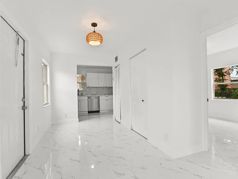 515 Putnam Rd — Photo 6