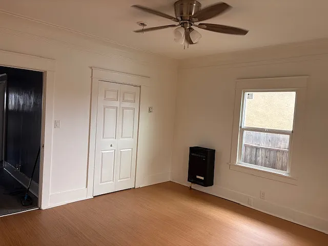 201 W 85th Pl — Photo 3