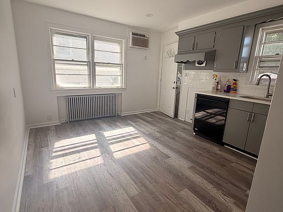 2nd image of 123 Summit Ave #1