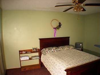 3rd image of 114 Idaho Dr