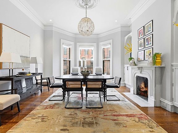 4th image of 321 Beacon St