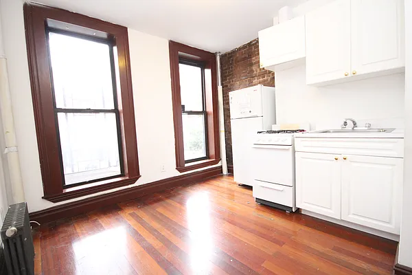 Rented by Compass | media 19