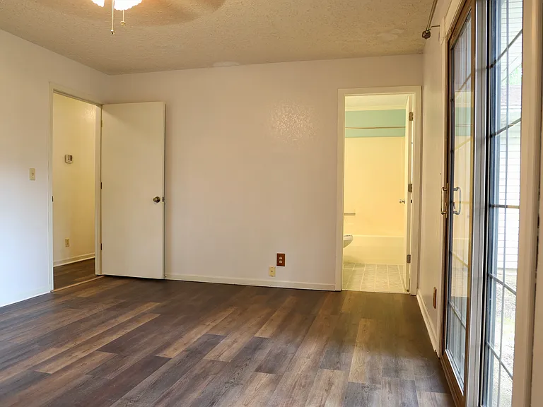 16280 Hardwood Ln — Photo 20