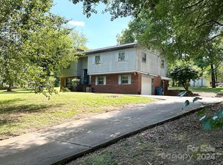 2503 Sweetbriar Cir, Lenoir, NC 28645