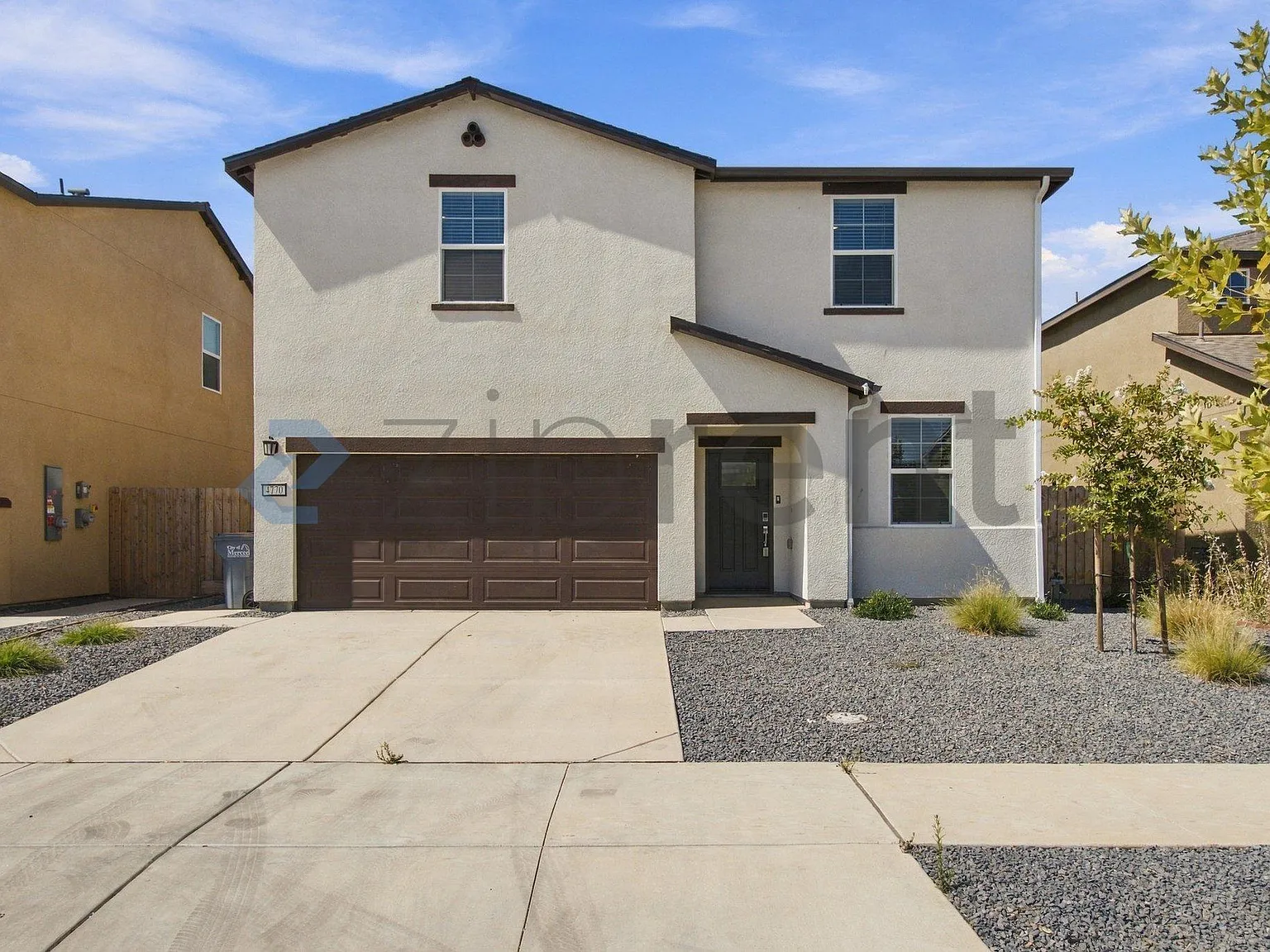5 bed, 2287 sqft, $2,500 — Photo 2