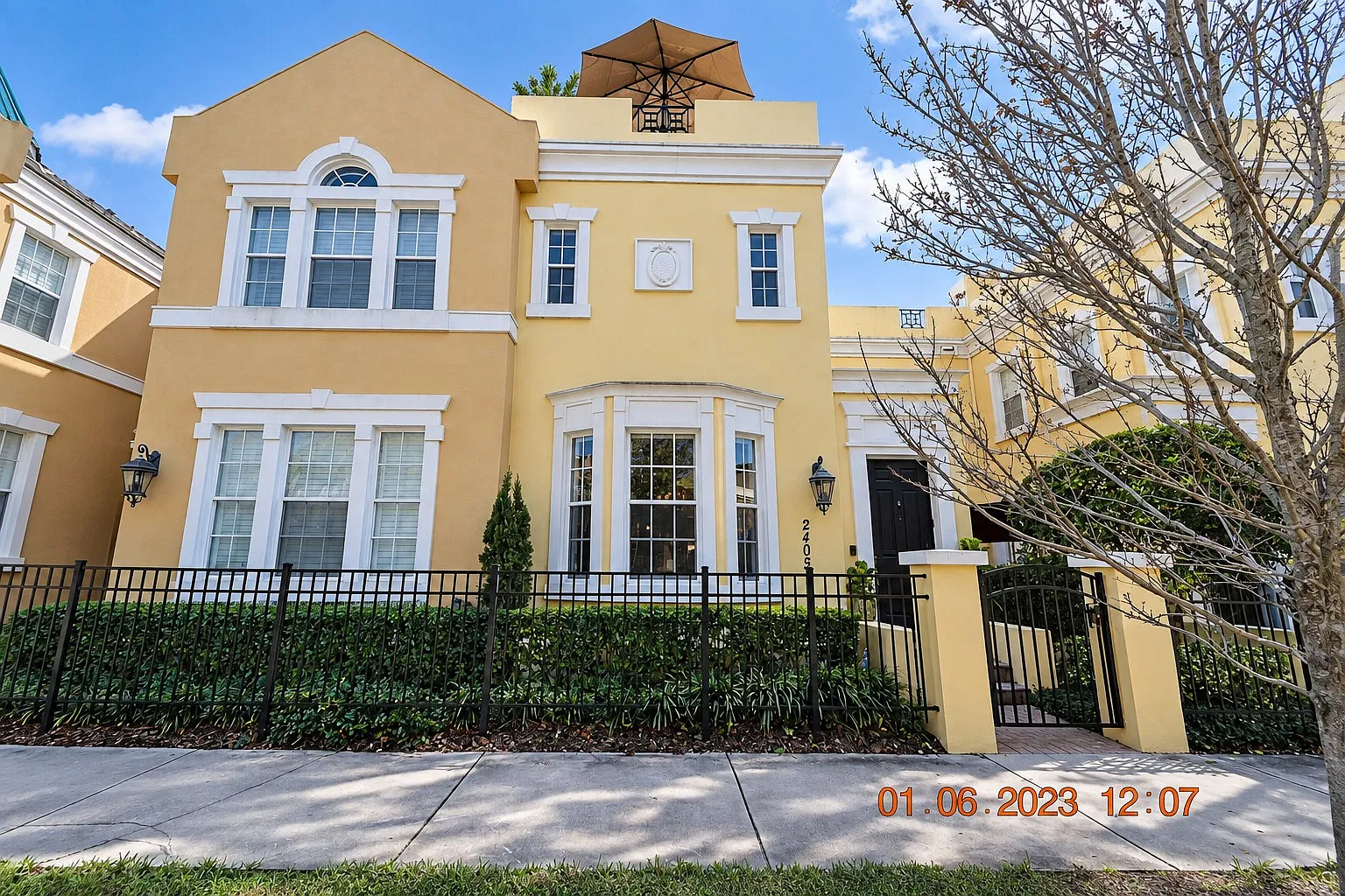 3 bed, 2.5 bath, 1741 sqft, $4,500 — Photo 1