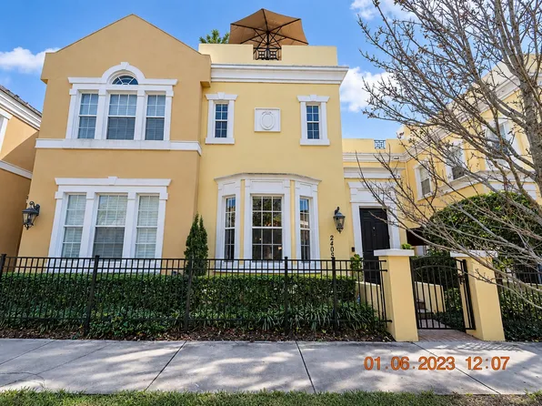 2405 Victoria Gardens Ln, Tampa, FL 33609