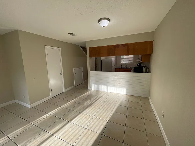 6913 Cherry St — Photo 5