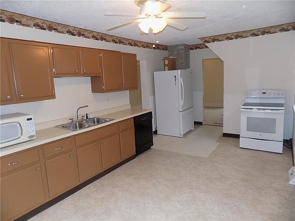 5th image of 920 W 31st St