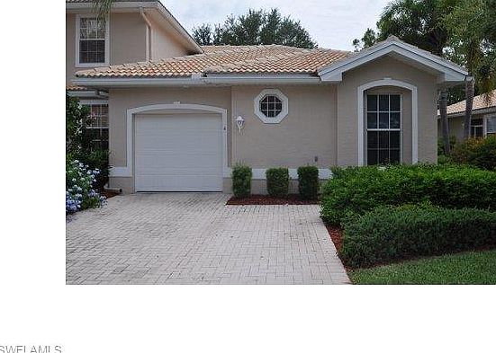 3rd image of 7555 Meadow Lakes Dr