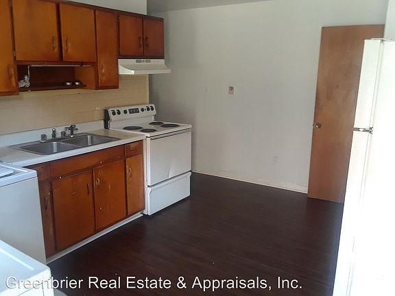 3rd image of 3012B Vincent Ave