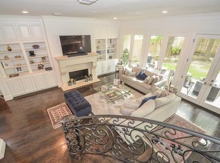 6236 Community Dr, Houston, TX 77005