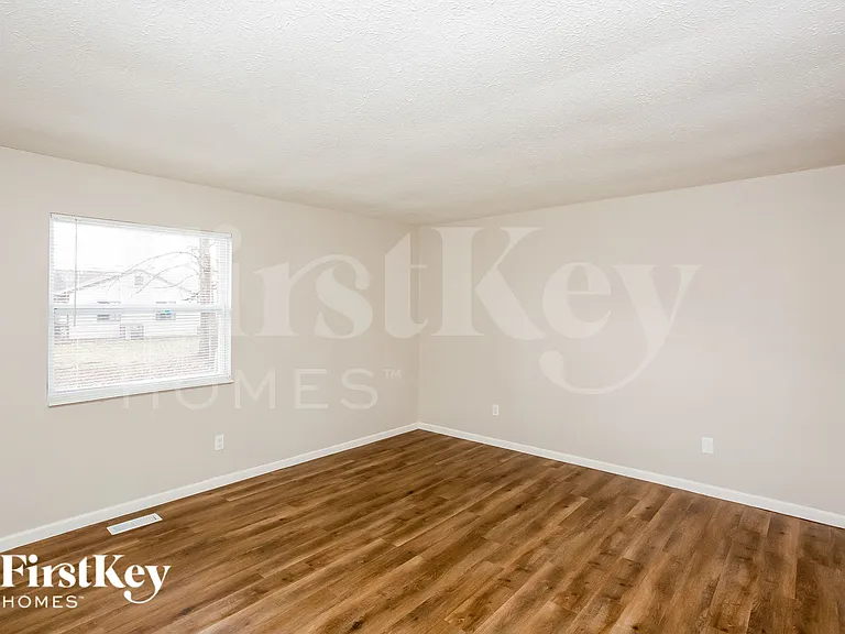 5893 Beau Jardin Dr — Photo 8