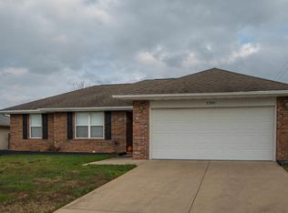 3394 S Valley View Dr, Springfield, MO 65807
