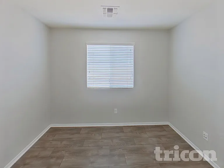 41201 W Bravo Dr — Photo 11