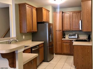 74 Taft Ln, Morristown, NJ 07960