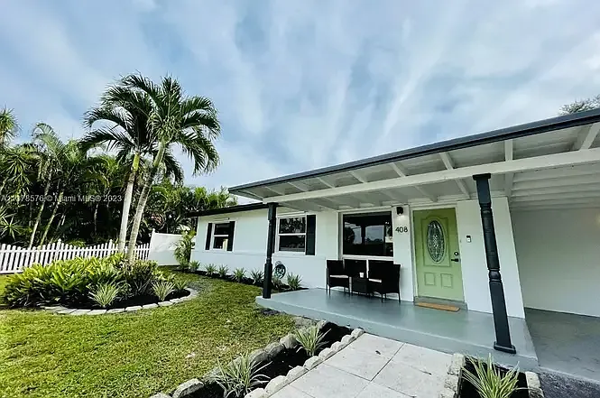3 bed, 1080 sqft, $4,500 — Photo 3