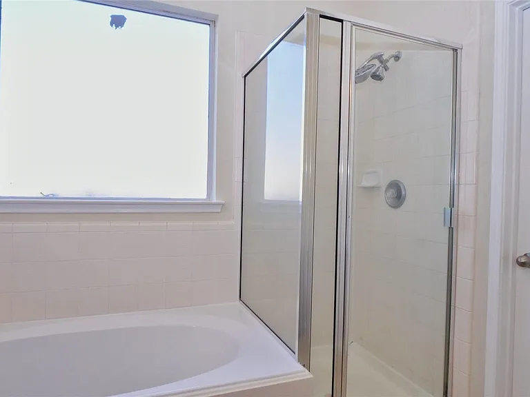 25206 Bright Hollow Ln — Photo 10
