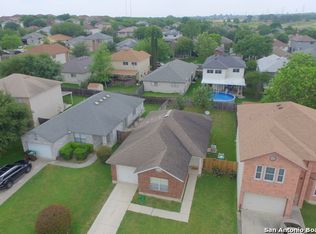6723 Sunlit Pass Dr, San Antonio, TX 78239