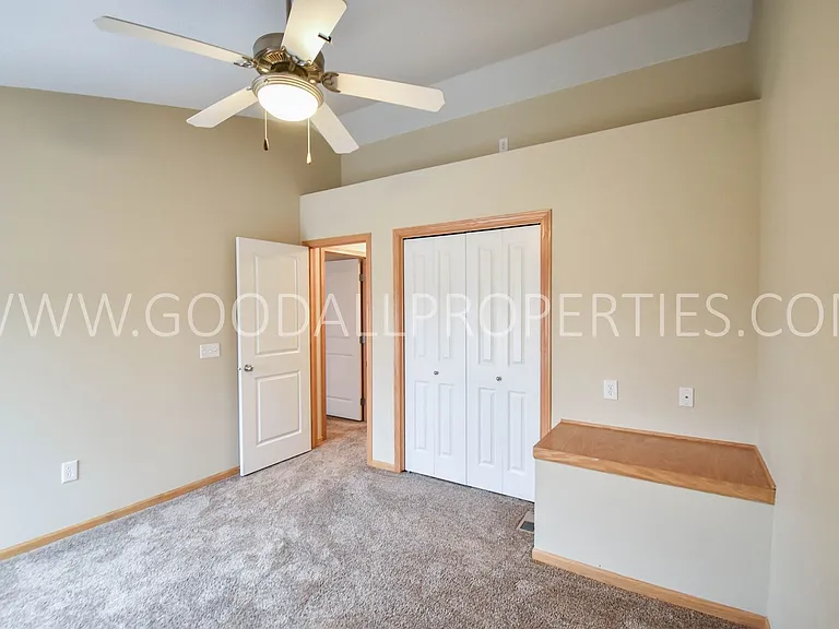 15404 Townsend Ave — Photo 12