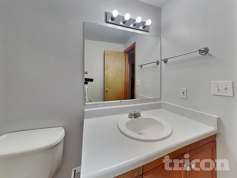 5525 E 130th Dr — Photo 12