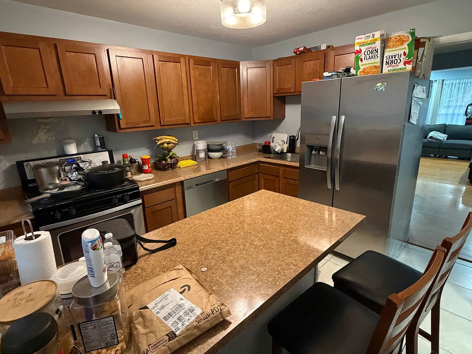 3 bed, 1.5 bath, 1300 sqft, $3,000 — Photo 4