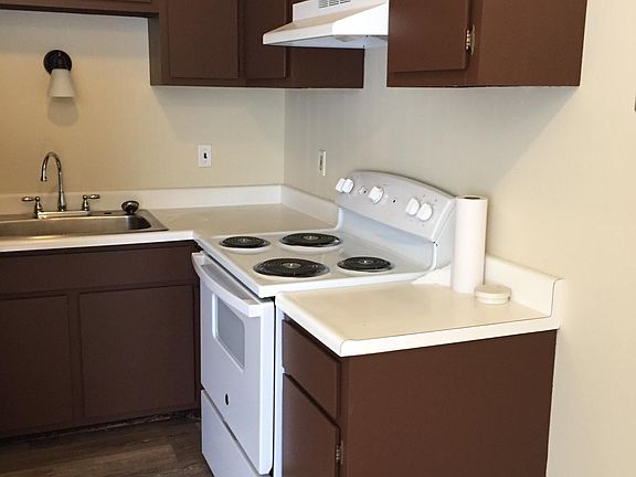 5th image of 1738 McLain Ave APT 5
