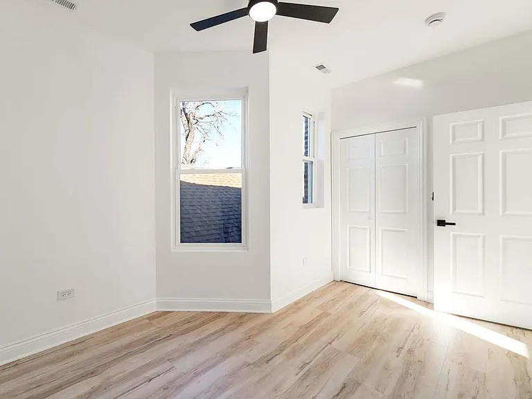 7337 S Green St #2 — Photo 11