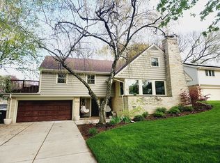 10328 W Park Ridge Ave, Wauwatosa, WI 53222