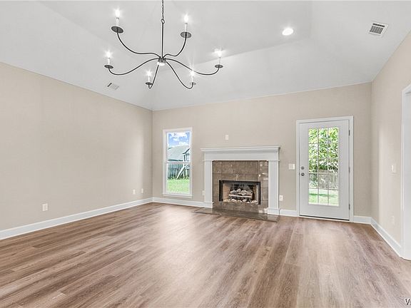 4th image of 8802 Waverly Dr