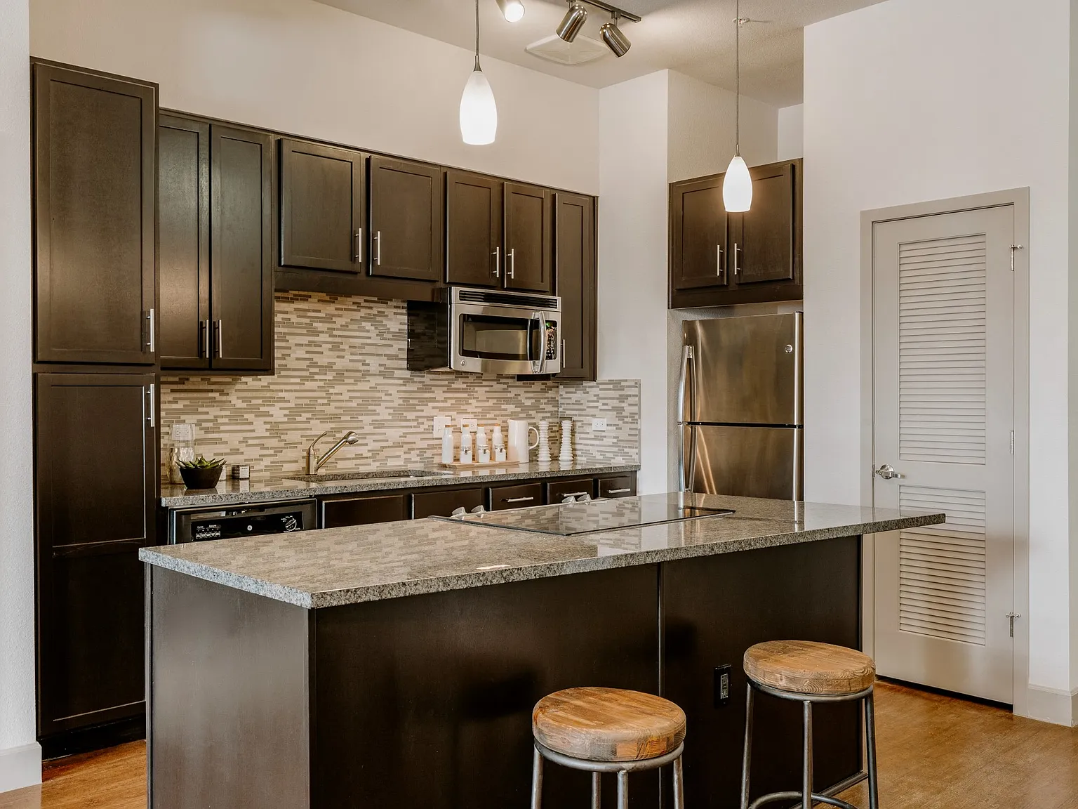 City House Apartments — Photo 3