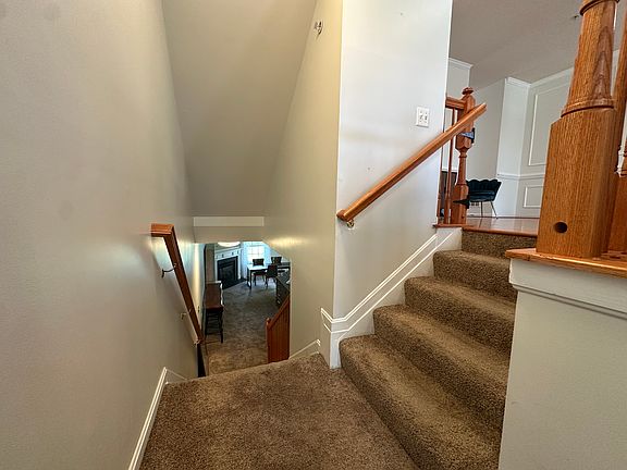 3rd image of 1145 Carbondale Way