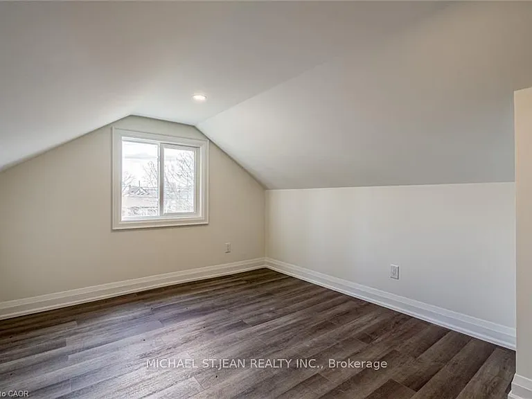 395 Paling Ave — Photo 23