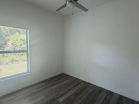 5th image of 1097 Highlands Rd