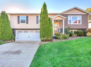 3203 Parker Dr, Valparaiso, IN 46383