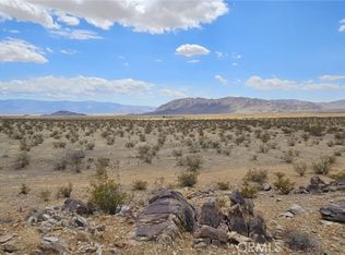 800 Monolith Rd, Lucerne Valley, CA 92356