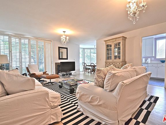 2nd image of 8530 Holloway Dr APT 327
