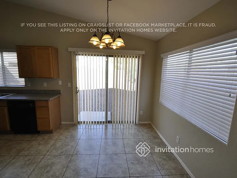 12732 W Voltaire Ave — Photo 4