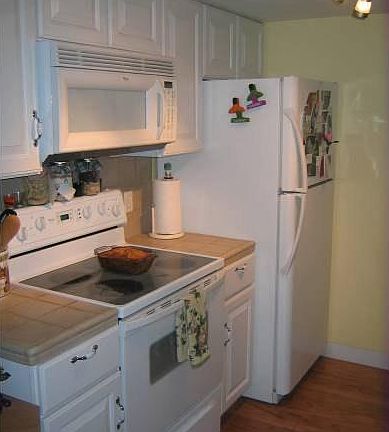 2nd image of 977 Fulton Ave