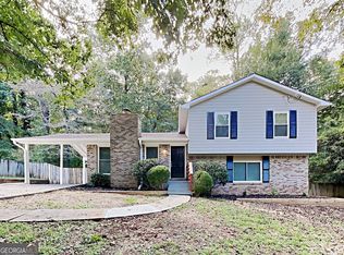 322 Hardwood Ln, Lawrenceville, GA 30044