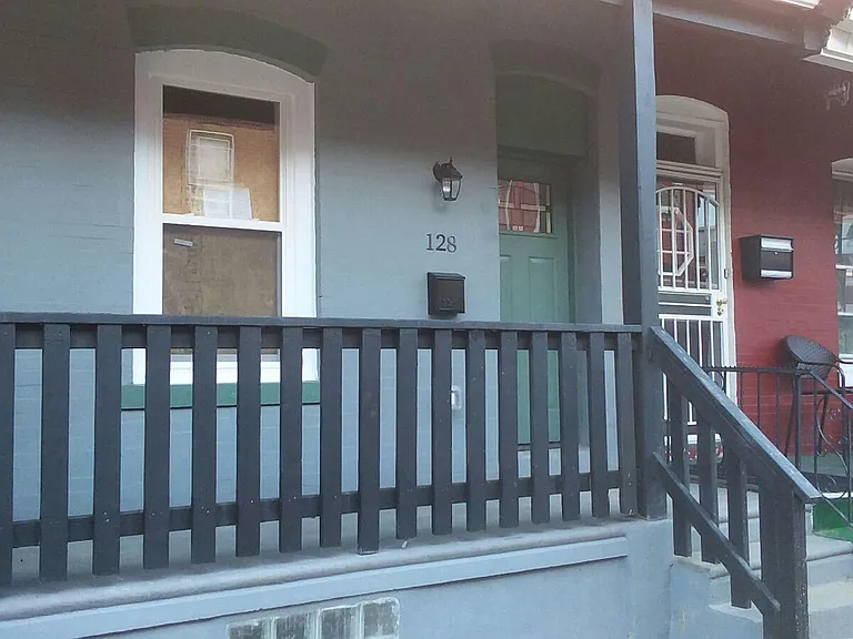 128 N Dearborn St — Photo 1