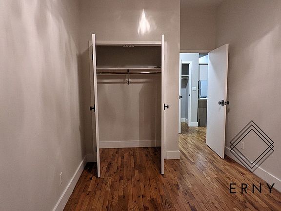5th image of 1084 Bedford Ave APT 1