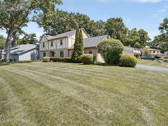 2nd image of 2338 Cheshire Woods Rd