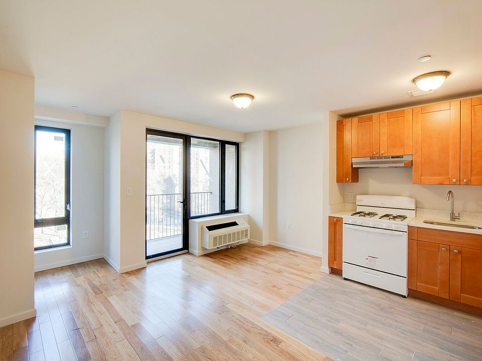 1st image of 42 E 132nd St APT 4B
